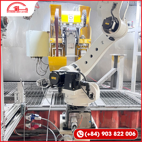 Robotic product grinding line